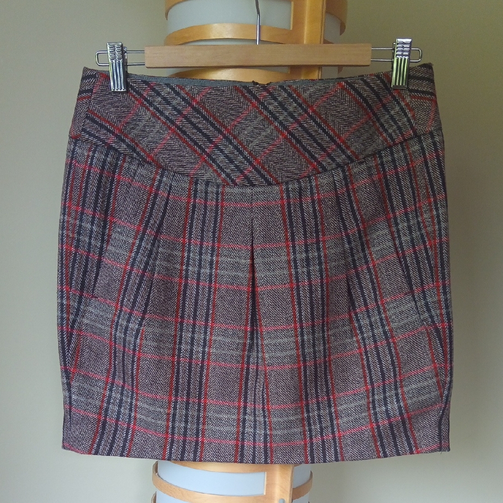 Pockets! Waist 15" Wool Blend Plaid Mini Skirt In Pleated Gray and Red